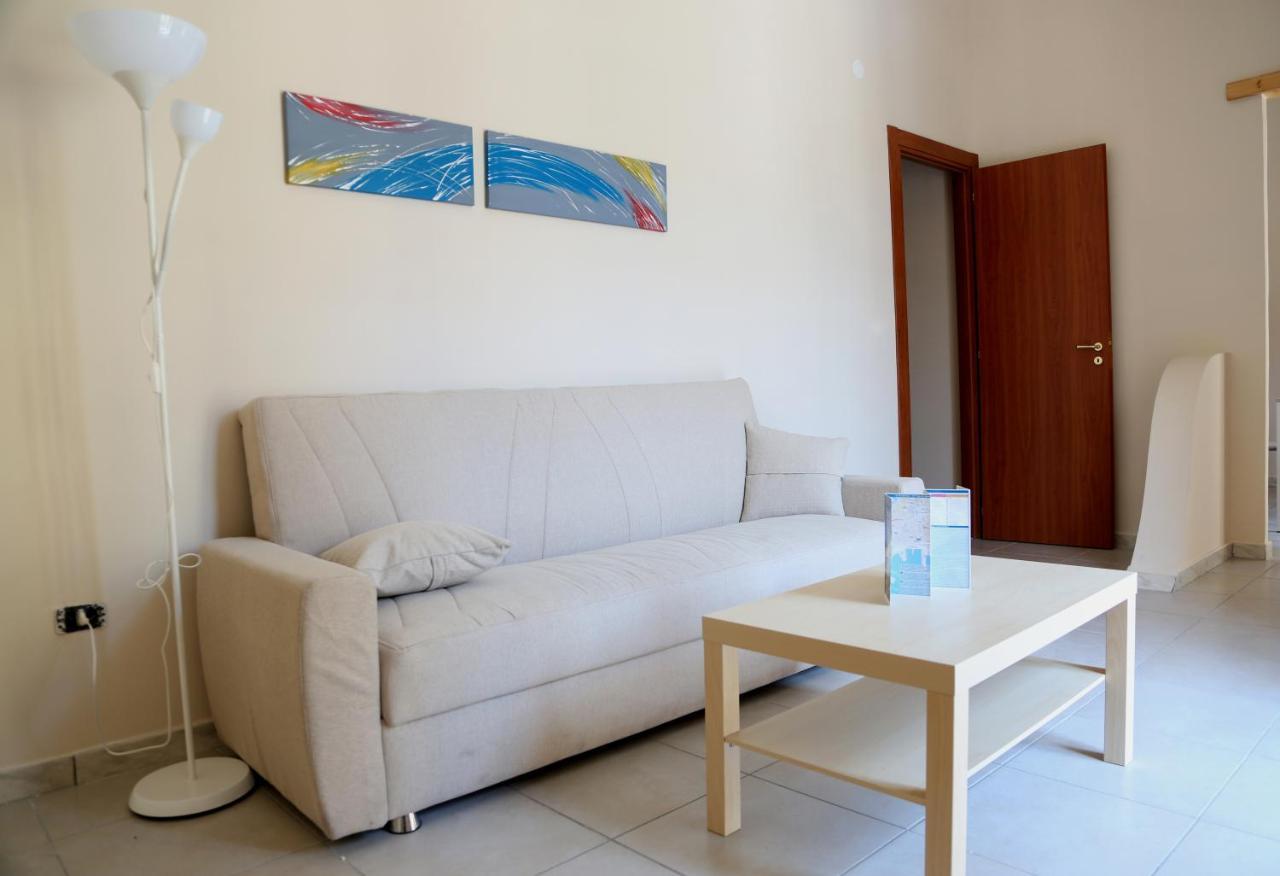 Appartamento City Center Naples Luaran gambar