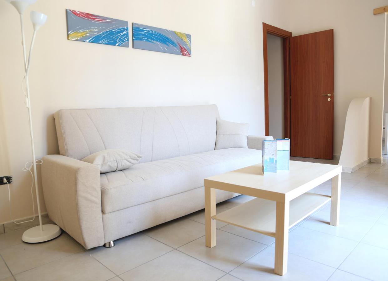 Appartamento City Center Naples Luaran gambar
