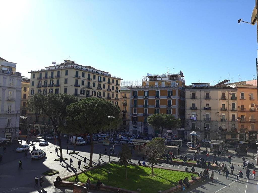 Appartamento City Center Naples Luaran gambar