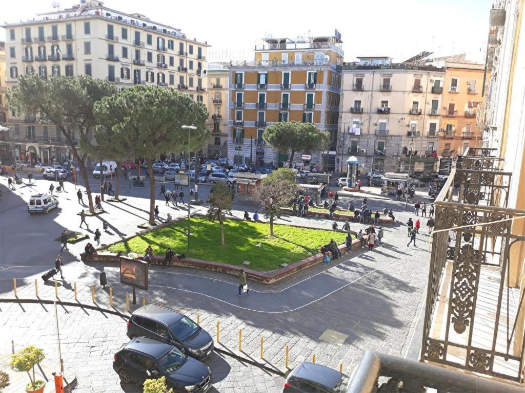 Appartamento City Center Naples Luaran gambar