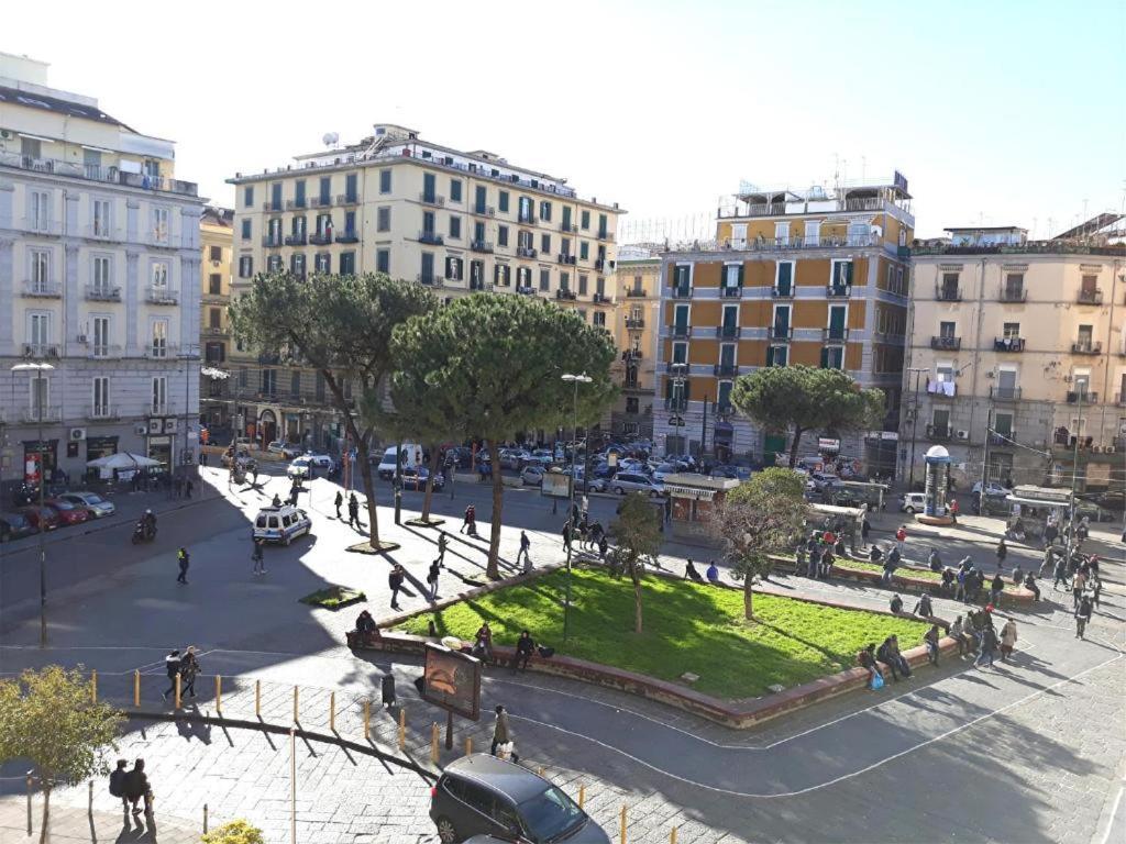 Appartamento City Center Naples Luaran gambar