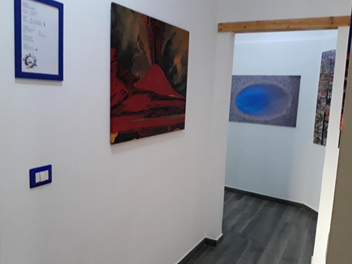 Appartamento City Center Naples Luaran gambar